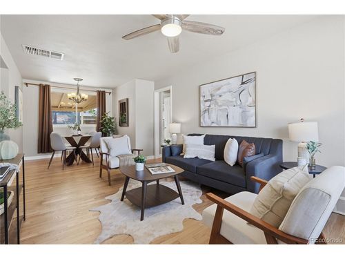 2870 Newport St, Denver, CO, 80207-3517 | Card Image