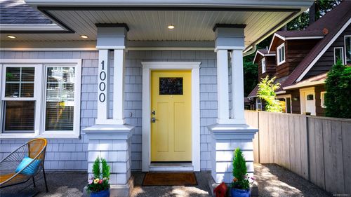 1000 Fashoda Pl, Langford, BC, V9C3X1 | Card Image