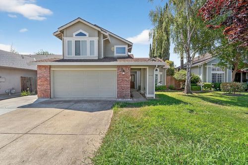 8748 Kentshire Way, Sacramento, CA, 95828-6173 | Card Image