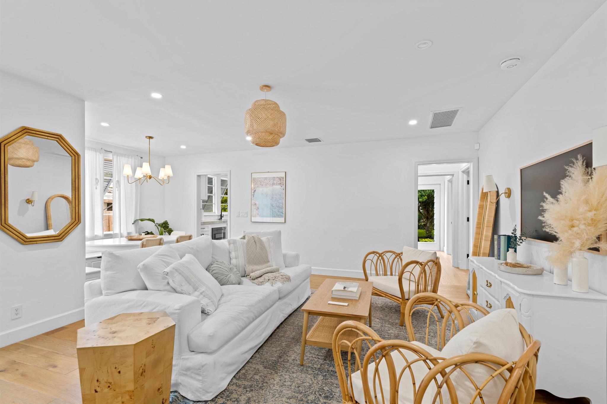 Avon Rd, West Palm Beach, FL 33401