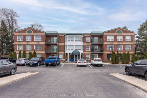 102-6704 Thorold Stone Rd, Niagara Falls, ON, L2J1B3 | Card Image