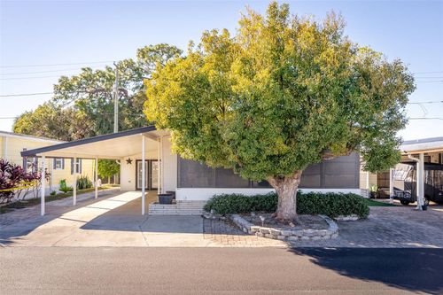 4135 Rolling Oaks Dr, WINTER HAVEN, FL, 33880-1637 | Card Image