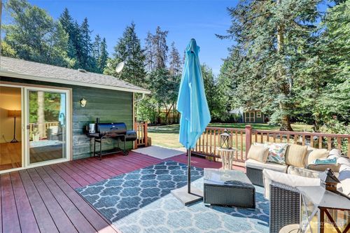 20915 W Richmond Rd, Bothell, WA, 98021-7509 | Card Image