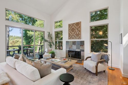 32 Meyer Rd, San Rafael, CA, 94901-5034 | Card Image