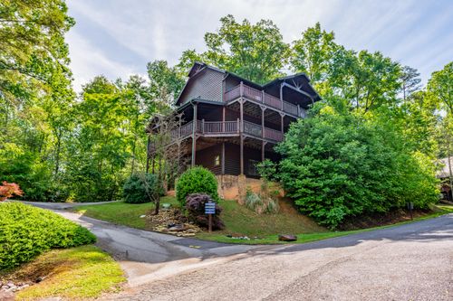 1820 Elk Springs Way, Gatlinburg, TN, 37738-5588 | Card Image