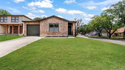800 Meadow Dl, Converse, TX, 78109-1606 | Card Image