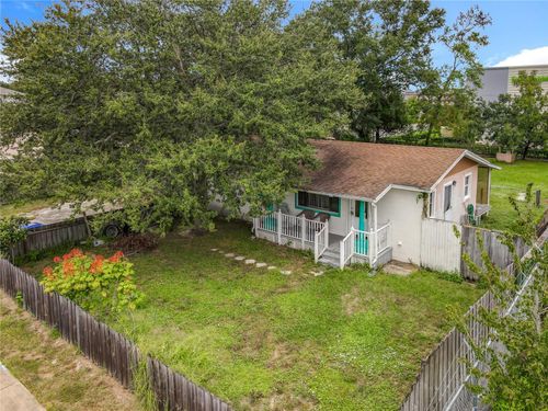 19 E Lester Rd, APOPKA, FL, 32712-2266 | Card Image