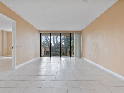 A208 - 1470 Ne 123rd St, Condo with 1 bedrooms, 1 bathrooms and null parking in North Miami FL | Image 3