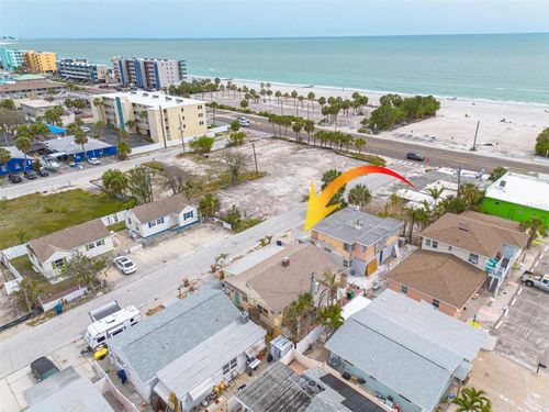 78 146th Ave E, MADEIRA BEACH, FL, 33708-2118 | Card Image