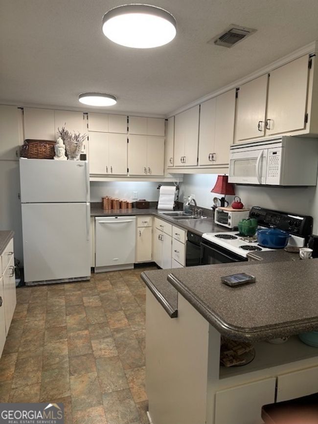 584 High Point North Rd, Condo with 2 bedrooms, 2 bathrooms and null parking in Macon GA | Image 11