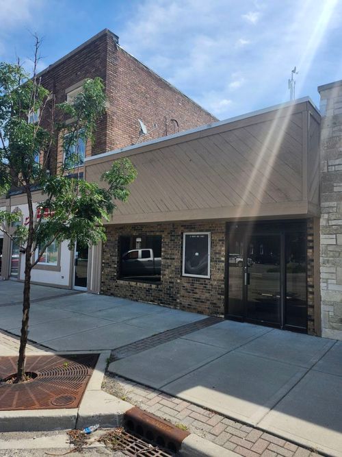 67 N Ayer St, HARVARD, IL, 60033-3301 | Card Image