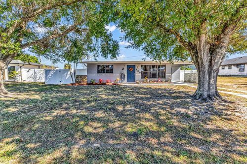 209 Seminole Blvd Nw, PORT CHARLOTTE, FL, 33952-7933 | Card Image