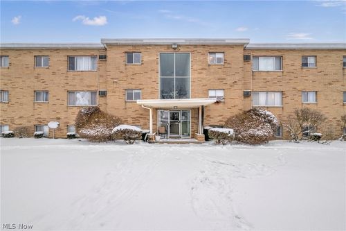 apt-9c-5200 Royalton Rd, North Royalton, OH, 44133-4040 | Card Image