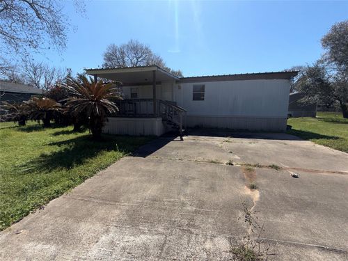417 Clay St, Eagle Lake, TX, 77434-1428 | Card Image