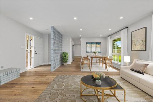 916 Akron St, Lake Charles, LA, 70605-4314 | Card Image