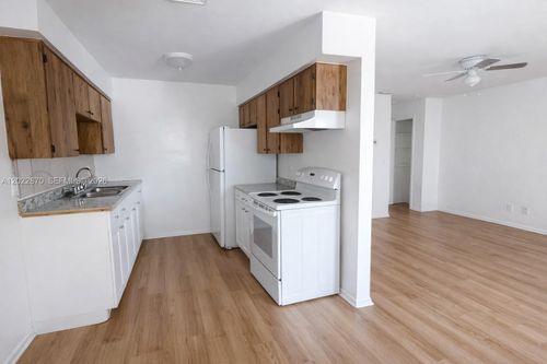 2-2919 Jackson Street, Fort Myers, FL, 33901 | Card Image