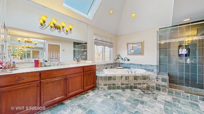 316 Juliana Ln, House other with 6 bedrooms, 5 bathrooms and 3 parking in Bloomingdale IL | Image 15