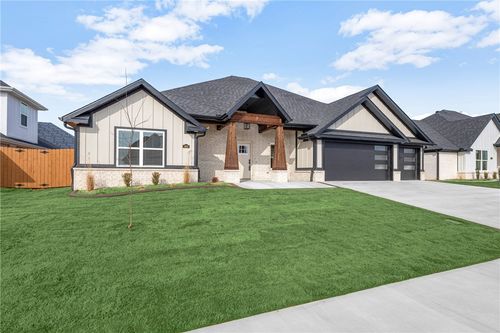 400 Bronco St, Centerton, AR, 72719-4017 | Card Image