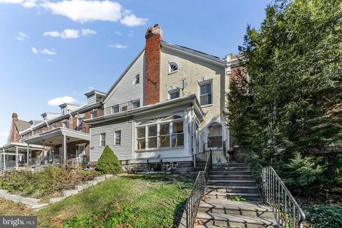 7269 Walnut St, UPPER DARBY, PA, 19082-3406 | Card Image