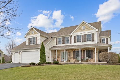 375 Meadow Vw, Burlington, IL, 60109-1055 | Card Image