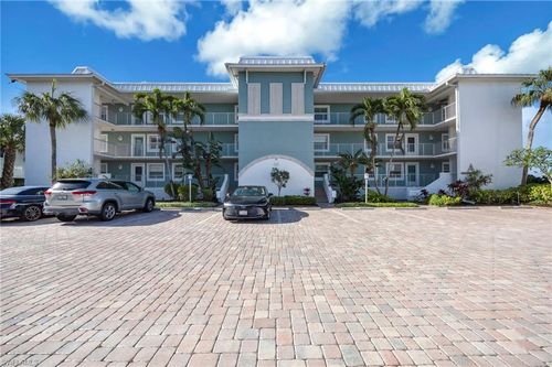 apt-a2-1200 Blue Point Ave, NAPLES, FL, 34102-0579 | Card Image