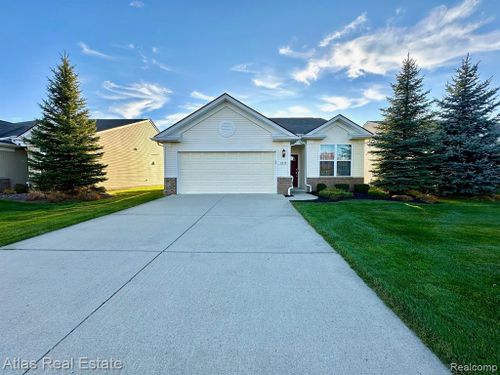 9378 Sand Hill Drive, Grand Blanc Twp, MI, 48439 | Card Image