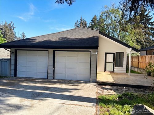 515 Thistle St, Port Angeles, WA, 98362-1935 | Card Image