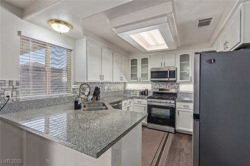 10103 Flagstaff Butte Ave, Las Vegas, NV, 89148-1660 | Card Image