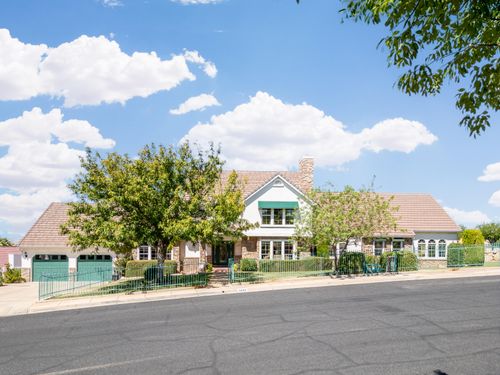 1690 Point Dr, St George, UT, 84790-2230 | Card Image