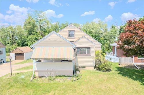 629 3rd St, N Versailles, PA, 15137-1223 | Card Image