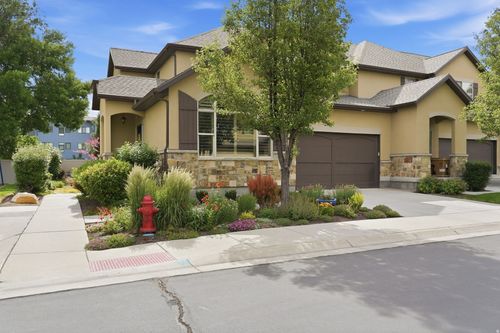 7253 S Viansa Ct, Midvale, UT, 84047-5681 | Card Image