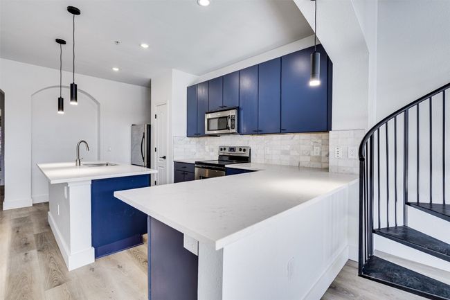 APT-600 - 2505 San Gabriel St, Condo with 4 bedrooms, 2 bathrooms and 3 parking in Austin TX | Image 12