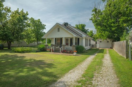 161 E Main St, Goodman, MO, 64843-9784 | Card Image
