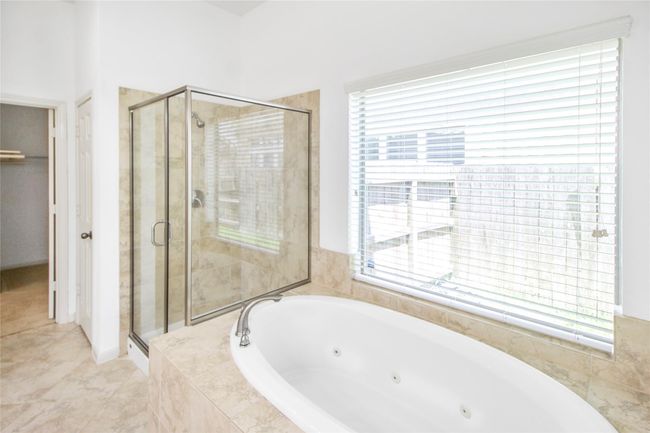 13204 Quiet Lake Ln, House other with 5 bedrooms, 4 bathrooms and 2 parking in Pearland TX | Image 18
