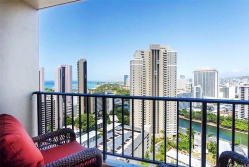2814-411 Hobron Ln, Honolulu, HI, 96815-1217 | Card Image