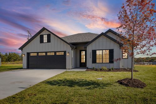 2004 Stone Mountain Pkwy, COLUMBIA, MO, 65201 | Card Image