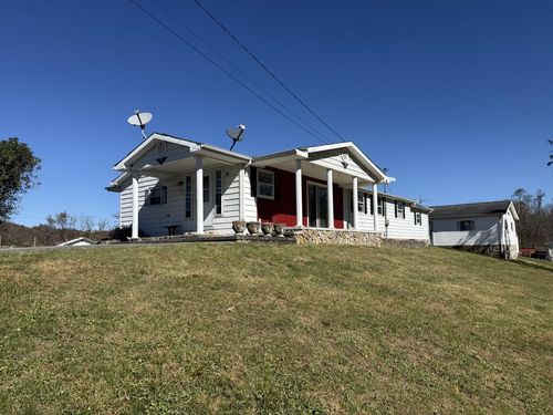 220 Gillespie Rd, Pounding Mill, VA, 24637 | Card Image