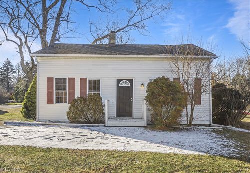 7038 E Lake Road, Madison, OH, 44057 | Card Image