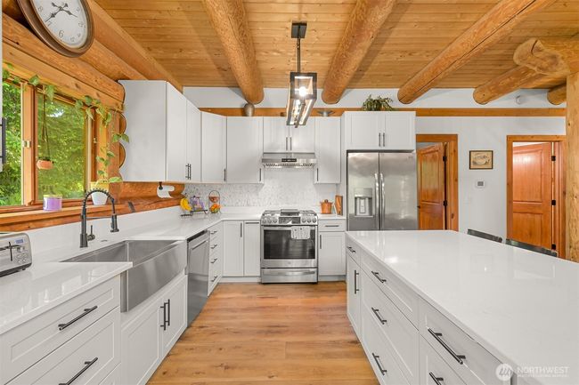 2046 E Smith Rd, House other with 3 bedrooms, 4 bathrooms and 5 parking in Bellingham WA | Image 13