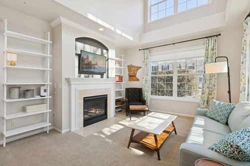 885 Braunworth Ct, Chaska, MN, 55318-3242 | Card Image