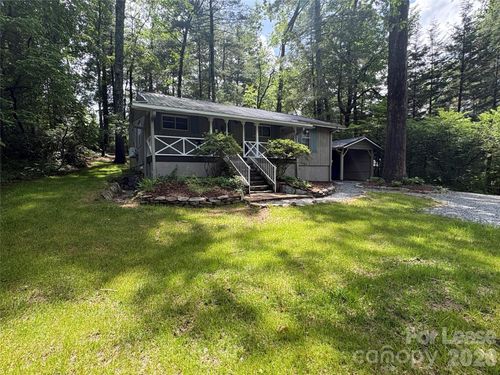 495 Armstrong Ave, Hendersonville, NC, 28739-4733 | Card Image