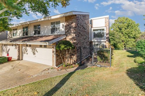 2945 Country Place Cir, Carrollton, TX, 75006-4790 | Card Image