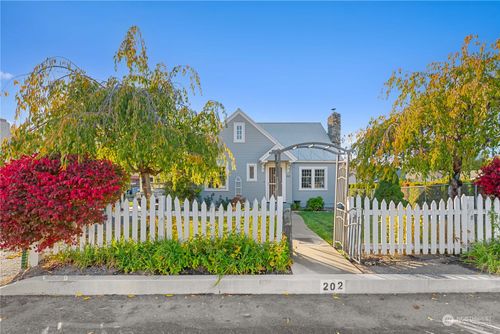 202 Chapel Street, Cashmere, WA, 98815 | Card Image