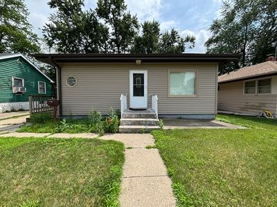 1504 Barton Boulevard, House other with 2 bedrooms, 1 bathrooms and 1 parking in Rockford IL | Image 1