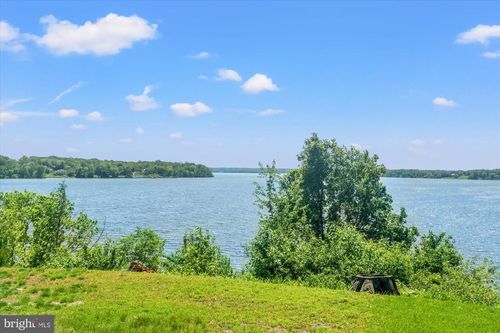 9901 Indian Queen Point Rd, FORT WASHINGTON, MD, 20744-6906 | Card Image