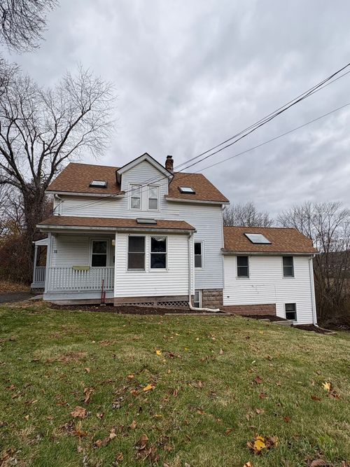 15 Omo St, Middletown, CT, 06457-3825 | Card Image