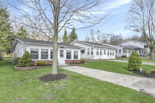 2548 Bay Vista Dr, Lakeside, OH, 43440-9716 | Card Image