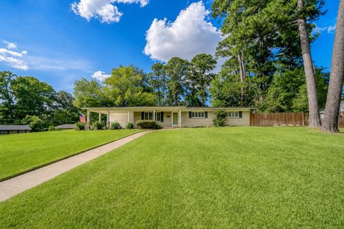 1003 Gardenia Ln, Longview, TX, 75601-4041 | Card Image