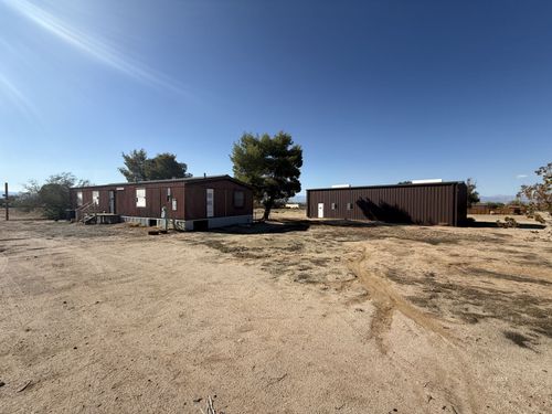 975 S Lamb Rd, Ridgecrest, CA, 93555-9040 | Card Image