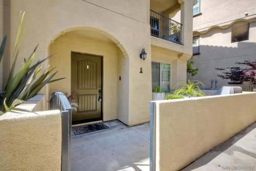 5-1577 Castillo Way, Vista, CA, 92081-2525 | Card Image